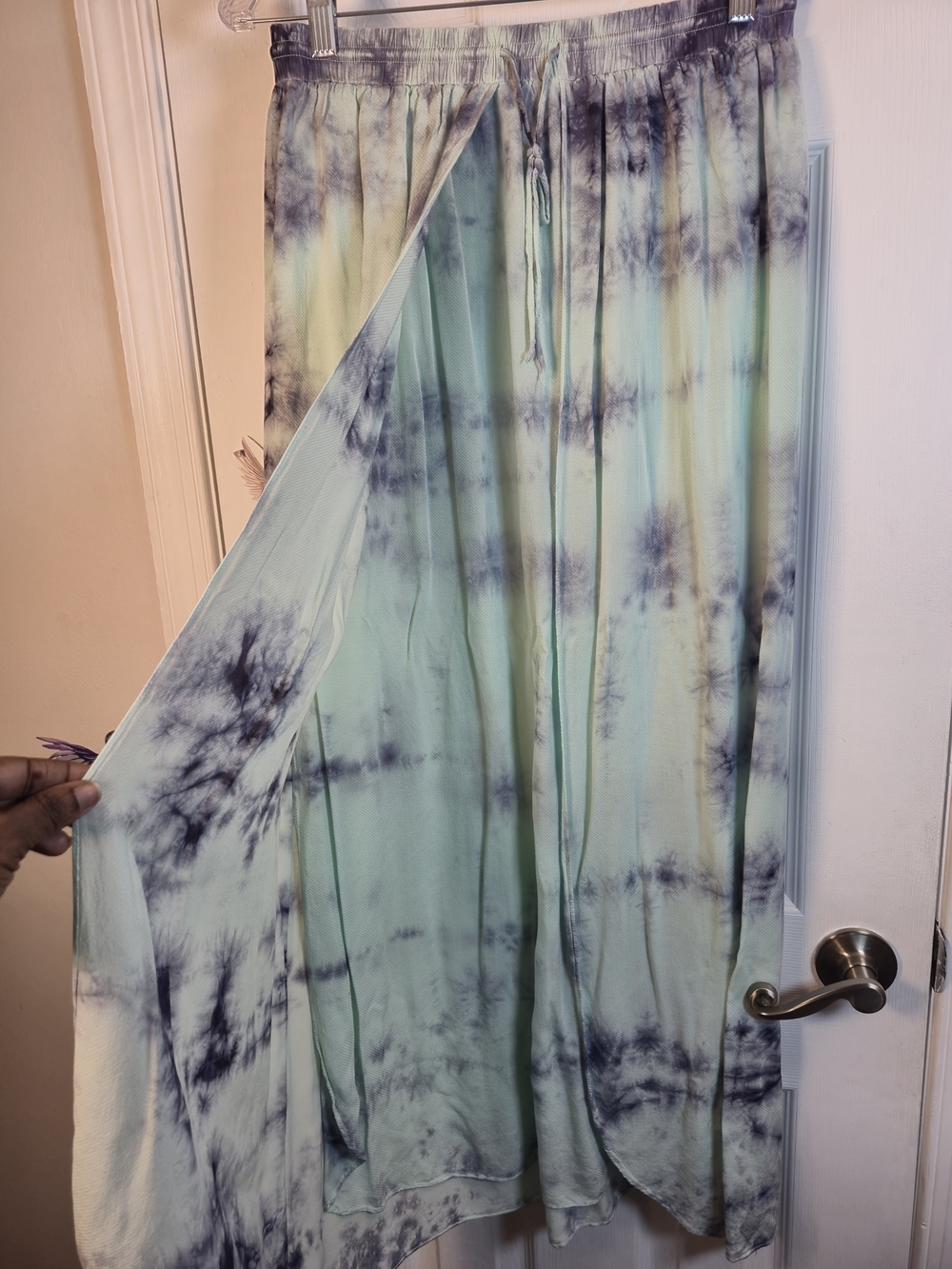 Forever 21 Blue & White Tie Dye Open Slit Maxi Skirt Size Large - Picture 3 of 7
